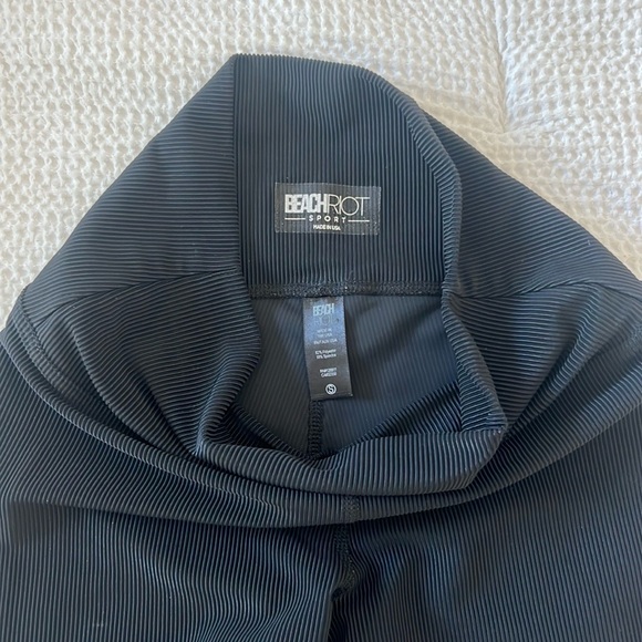 Beach Riot Core Collection Bike Short - Picture 2 of 3